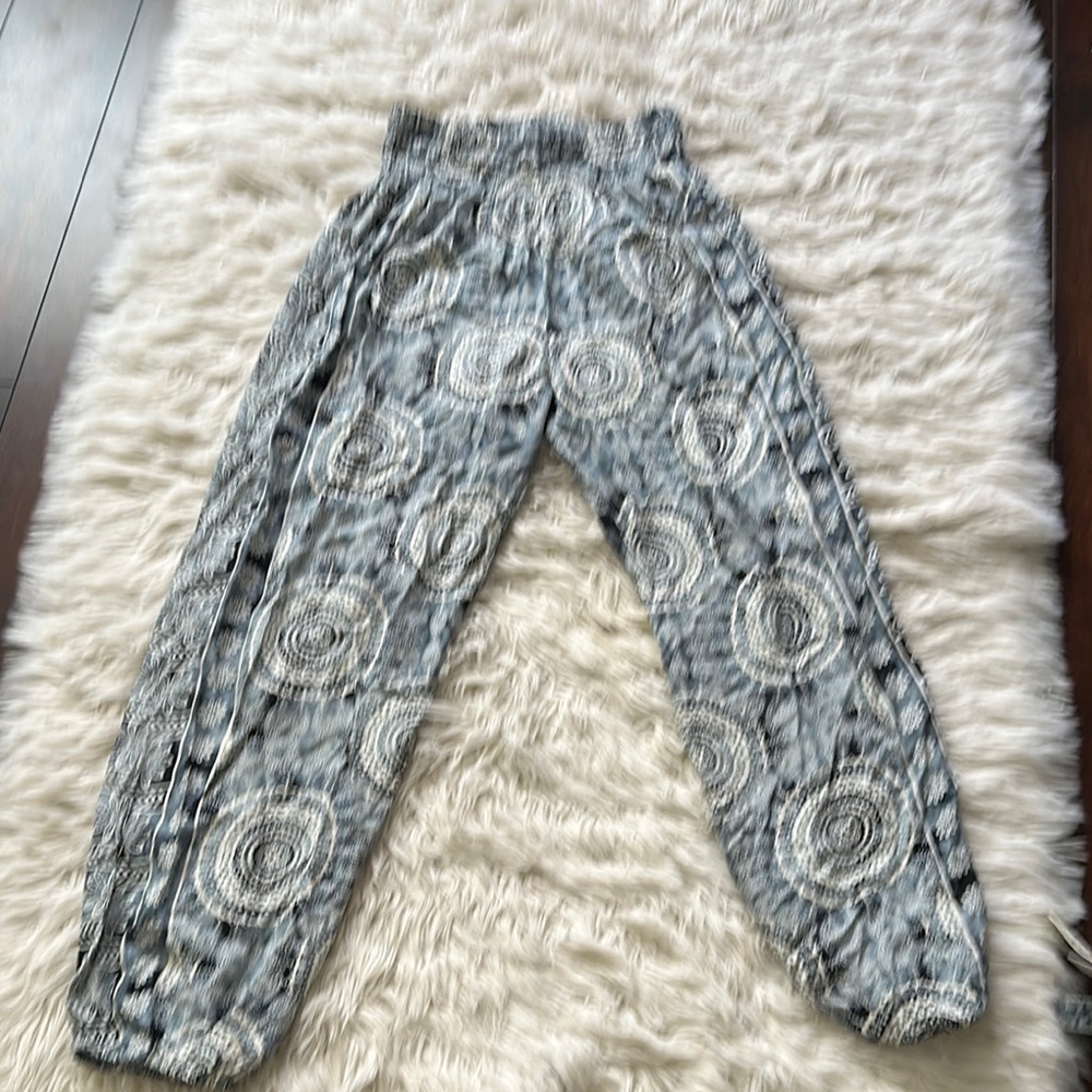 Stylish Gray Patterned Joggers